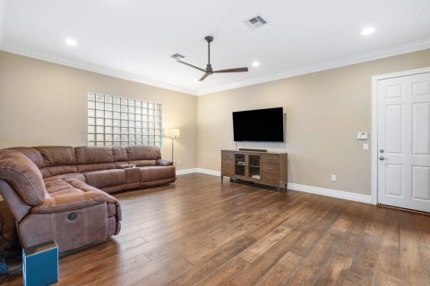 Casa en venta en Delray Beach, Florida, 5 dormitorios, 481.98 m2 № 1031739 - foto 25