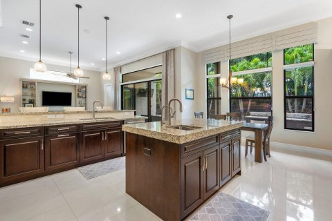 Casa en venta en Delray Beach, Florida, 5 dormitorios, 481.98 m2 № 1031739 - foto 27