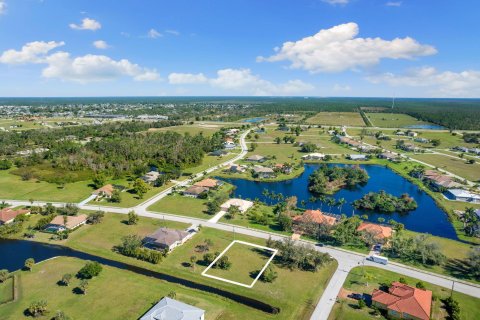 House in Punta Gorda, Florida 4 bedrooms, 202.62 sq.m. № 1055094 - photo 29