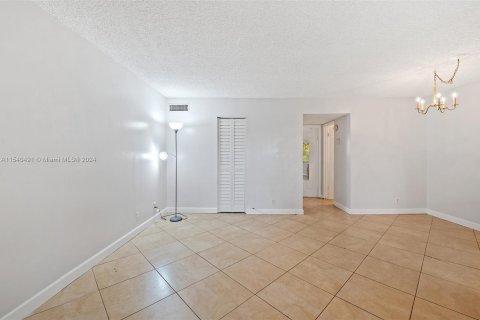 Купить кондоминиум в Холливуд, Флорида 1 спальня, 55.46м2, № 1035248 - фото 12