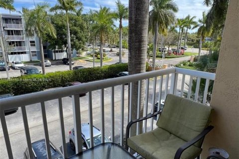 Condo in Dania Beach, Florida, 2 bedrooms  № 1021282 - photo 2