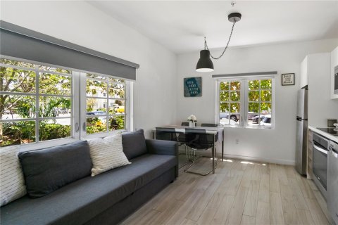 Copropriété à vendre à Miami Beach, Floride: 2 chambres, 55.28 m2 № 1187420 - photo 2