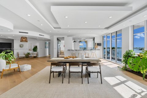 Condo in Miami Beach, Florida, 4 bedrooms  № 1405918 - photo 6