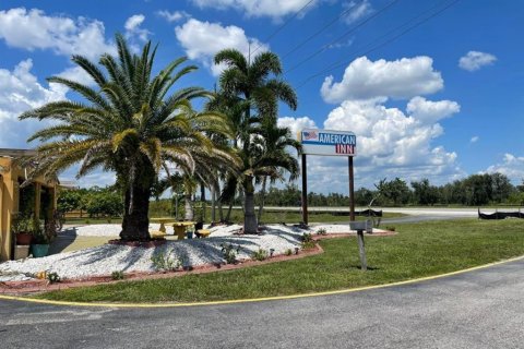 Купить отель в Пунта-Горда, Флорида 785.77м2, № 1166150 - фото 2
