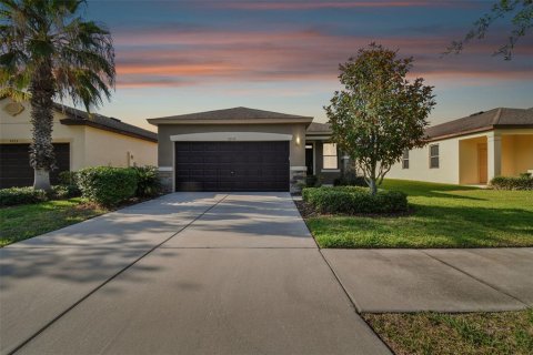 Villa ou maison à louer à Riverview, Floride: 3 chambres, 130.81 m2 № 1351297 - photo 1