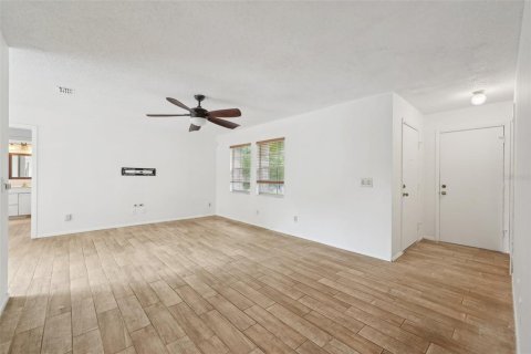 Villa ou maison à vendre à Kissimmee, Floride: 3 chambres, 105.91 m2 № 1333916 - photo 5