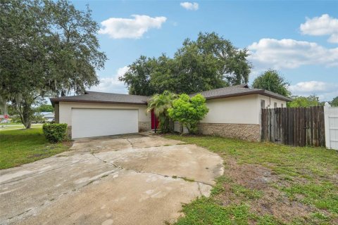 Villa ou maison à vendre à Kissimmee, Floride: 3 chambres, 105.91 m2 № 1333916 - photo 1