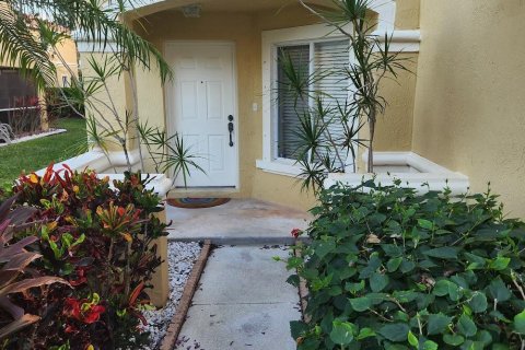 Townhouse in Boynton Beach, Florida 4 bedrooms, 156.17 sq.m. № 1017988 - photo 8