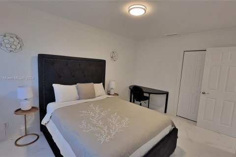 Copropriété à vendre à Hallandale Beach, Floride: 3 chambres, 157.93 m2 № 1269434 - photo 24