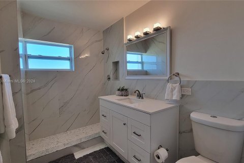 Copropriété à vendre à Hallandale Beach, Floride: 3 chambres, 157.93 m2 № 1269434 - photo 19