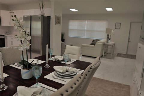 Copropriété à vendre à Hallandale Beach, Floride: 3 chambres, 157.93 m2 № 1269434 - photo 13