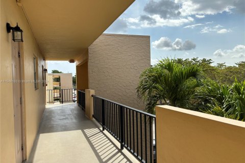 Condominio en venta en Hollywood, Florida, 2 dormitorios, 85.47 m2 № 1065326 - foto 3