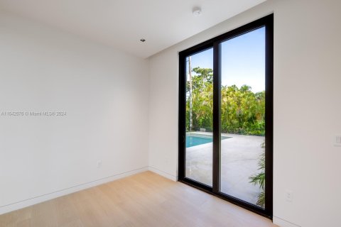 Villa ou maison à vendre à Miami, Floride: 5 chambres, 394.09 m2 № 1321505 - photo 14