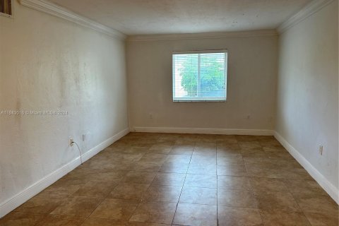 Condo in Pinecrest, Florida, 2 bedrooms  № 1321507 - photo 5