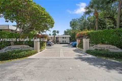 Copropriété à vendre à Pinecrest, Floride: 2 chambres, 75.53 m2 № 1321507 - photo 3