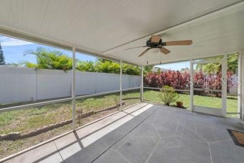 Casa en venta en Land O' Lakes, Florida, 4 dormitorios, 179.86 m2 № 1285313 - foto 29