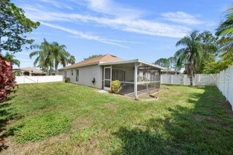 Villa ou maison à vendre à Land O' Lakes, Floride: 4 chambres, 179.86 m2 № 1285313 - photo 4