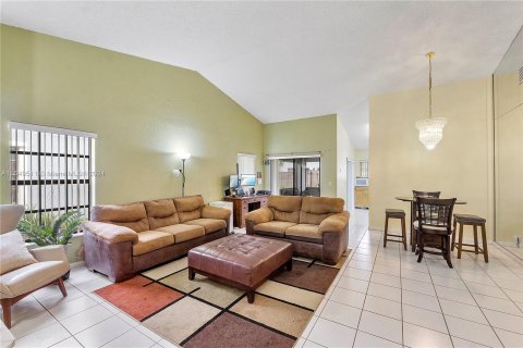 Touwnhouse à vendre à Boynton Beach, Floride: 2 chambres, 116.87 m2 № 1332449 - photo 7