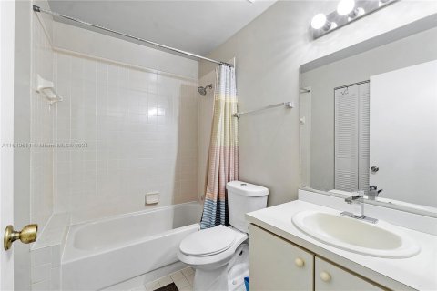 Townhouse in Boynton Beach, Florida 2 bedrooms, 116.87 sq.m. № 1332449 - photo 29