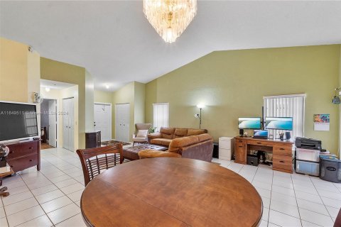 Touwnhouse à vendre à Boynton Beach, Floride: 2 chambres, 116.87 m2 № 1332449 - photo 12