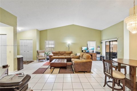 Touwnhouse à vendre à Boynton Beach, Floride: 2 chambres, 116.87 m2 № 1332449 - photo 8