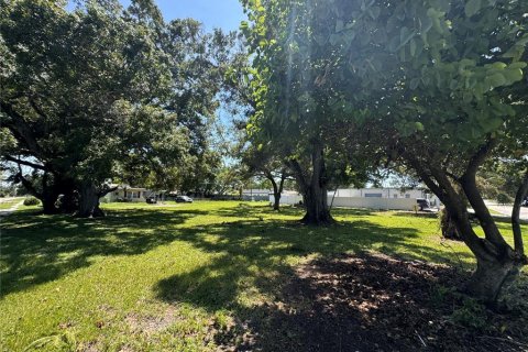 Terreno en venta en Saint Petersburg, Florida № 1296270 - foto 3