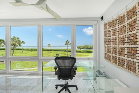 Copropriété à vendre à Longboat Key, Floride: 2 chambres, 121.89 m2 № 1378389 - photo 20