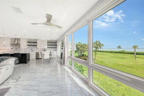 Copropriété à vendre à Longboat Key, Floride: 2 chambres, 121.89 m2 № 1378389 - photo 7