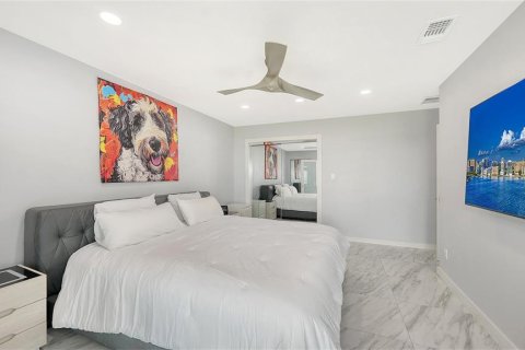 Copropriété à vendre à Longboat Key, Floride: 2 chambres, 121.89 m2 № 1378389 - photo 24