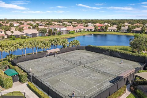 Villa ou maison à vendre à Palm Beach Gardens, Floride: 5 chambres, 277.31 m2 № 1099168 - photo 2