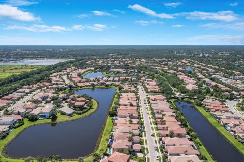 House in Palm Beach Gardens, Florida 5 bedrooms, 277.31 sq.m. № 1099168 - photo 13