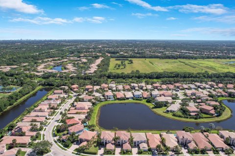 House in Palm Beach Gardens, Florida 5 bedrooms, 277.31 sq.m. № 1099168 - photo 16