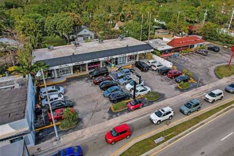 Commercial property in Miami, Florida № 1060816 - photo 11