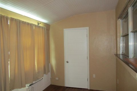 Condo in Saint Petersburg, Florida, 1 bedroom  № 1247188 - photo 14