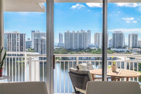 Condo in Aventura, Florida, 3 bedrooms  № 1240830 - photo 9