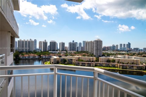 Condominio en venta en Aventura, Florida, 3 dormitorios, 149.11 m2 № 1240830 - foto 26