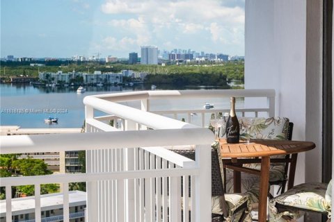 Condominio en venta en Aventura, Florida, 3 dormitorios, 149.11 m2 № 1240830 - foto 3