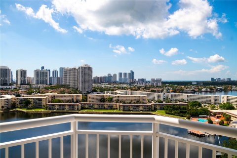 Condo in Aventura, Florida, 3 bedrooms  № 1240830 - photo 1