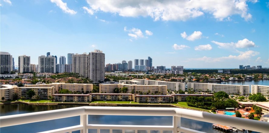 Condo in Aventura, Florida, 3 bedrooms  № 1240830