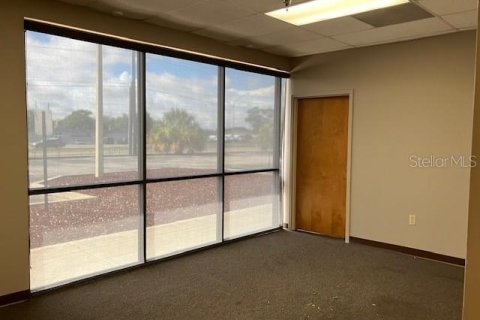 Propiedad comercial en venta en Tampa, Florida, 2425.4 m2 № 1244985 - foto 8