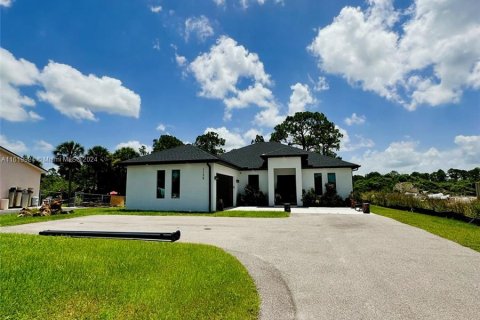 Villa ou maison à vendre à Naples, Floride: 4 chambres, 184.13 m2 № 1241711 - photo 2