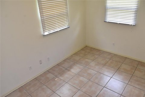 House in Tampa, Florida 3 bedrooms, 85.93 sq.m. № 1418152 - photo 13