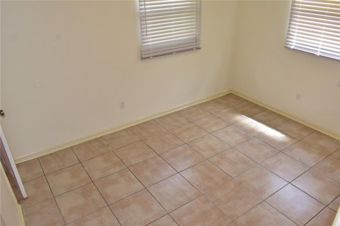 House in Tampa, Florida 3 bedrooms, 85.93 sq.m. № 1418152 - photo 7