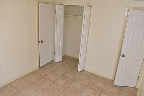 House in Tampa, Florida 3 bedrooms, 85.93 sq.m. № 1418152 - photo 8