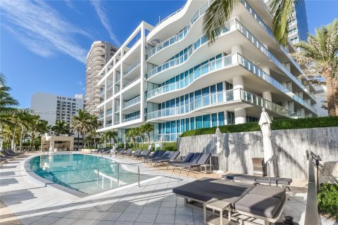 Condominio en venta en Miami Beach, Florida, 1 dormitorio, 61.5 m2 № 1035266 - foto 10