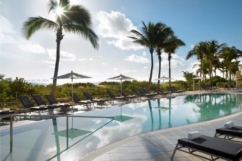 Condo in Miami Beach, Florida, 1 bedroom  № 1035266 - photo 13