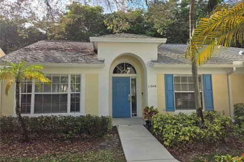 Casa en venta en Tamarac, Florida, 3 dormitorios, 126.44 m2 № 1035350 - foto 1