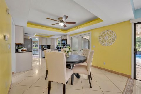 Villa ou maison à vendre à Kissimmee, Floride: 4 chambres, 185.8 m2 № 1340767 - photo 8