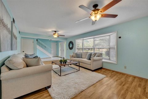 Casa en venta en Kissimmee, Florida, 4 dormitorios, 185.8 m2 № 1340767 - foto 7