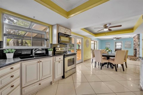 Villa ou maison à vendre à Kissimmee, Floride: 4 chambres, 185.8 m2 № 1340767 - photo 11